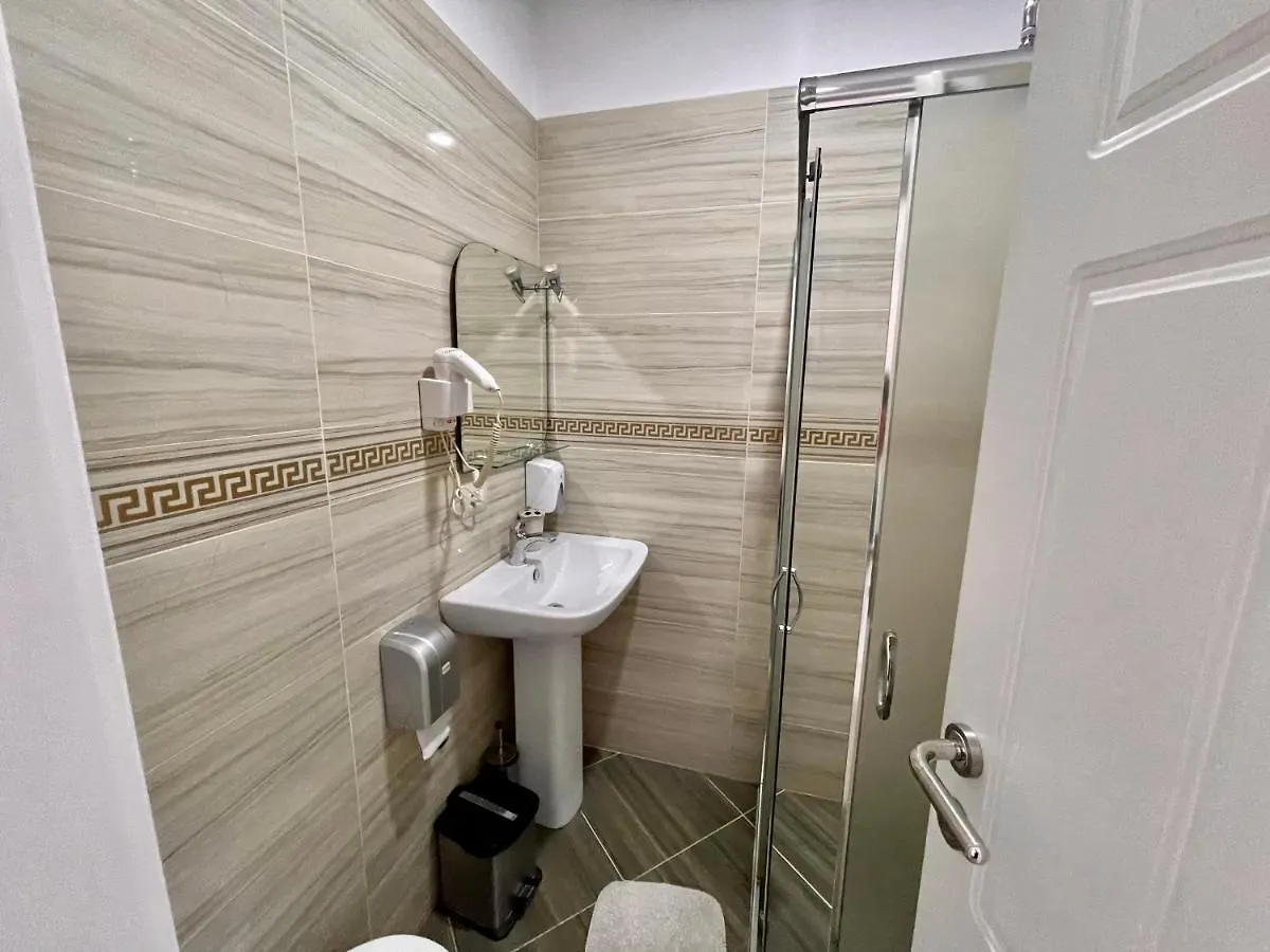 Vila Ada Hotel Tirana 3*,